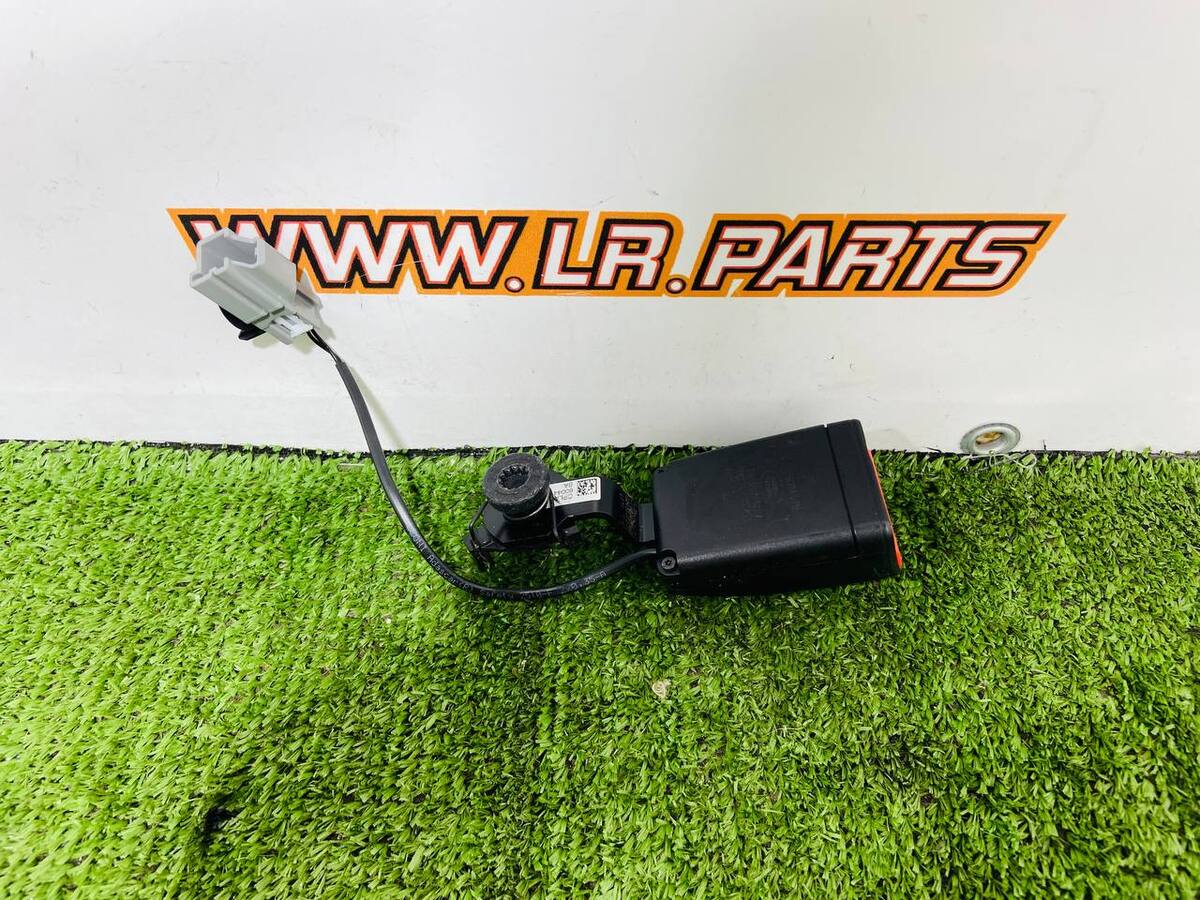 LR055876 Zamek pasa bezpieczeństwa tylny RH Range Rover L405 (2013-2021) Używany